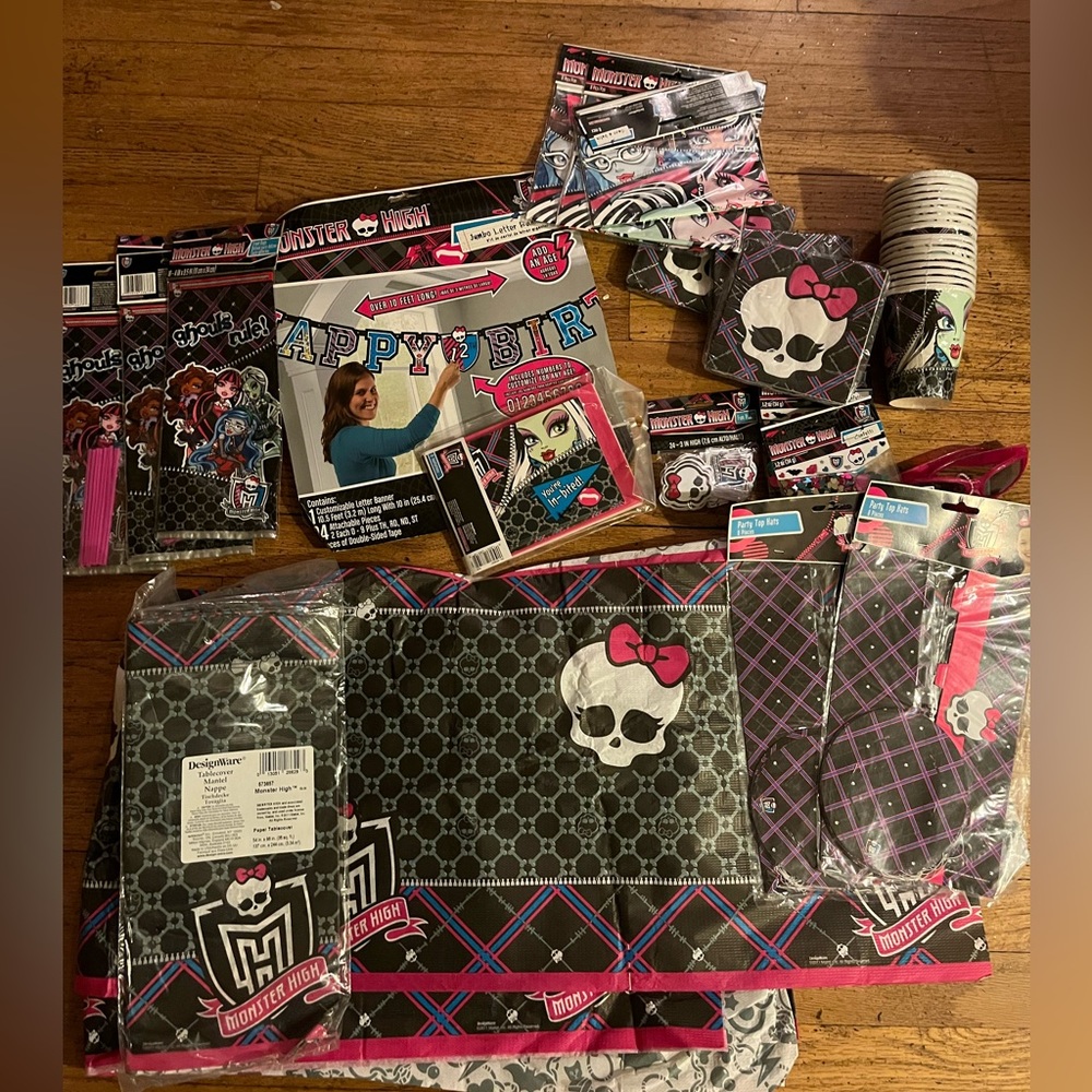 Classic Monster High Party items cups napkins tablecloth goody bags